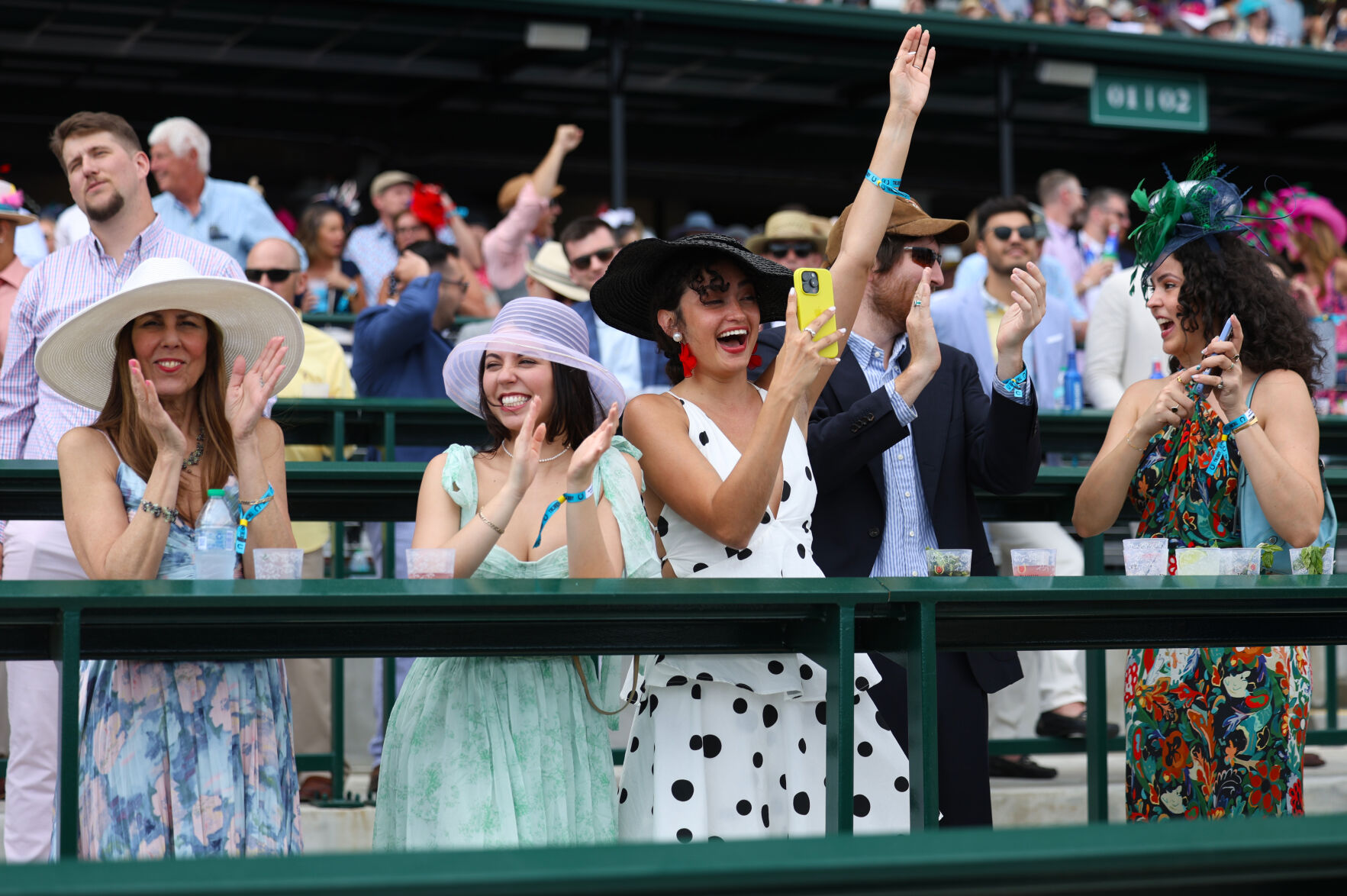 IMAGES | Thurby returns to Churchill Downs ahead of Kentucky Oaks, Derby